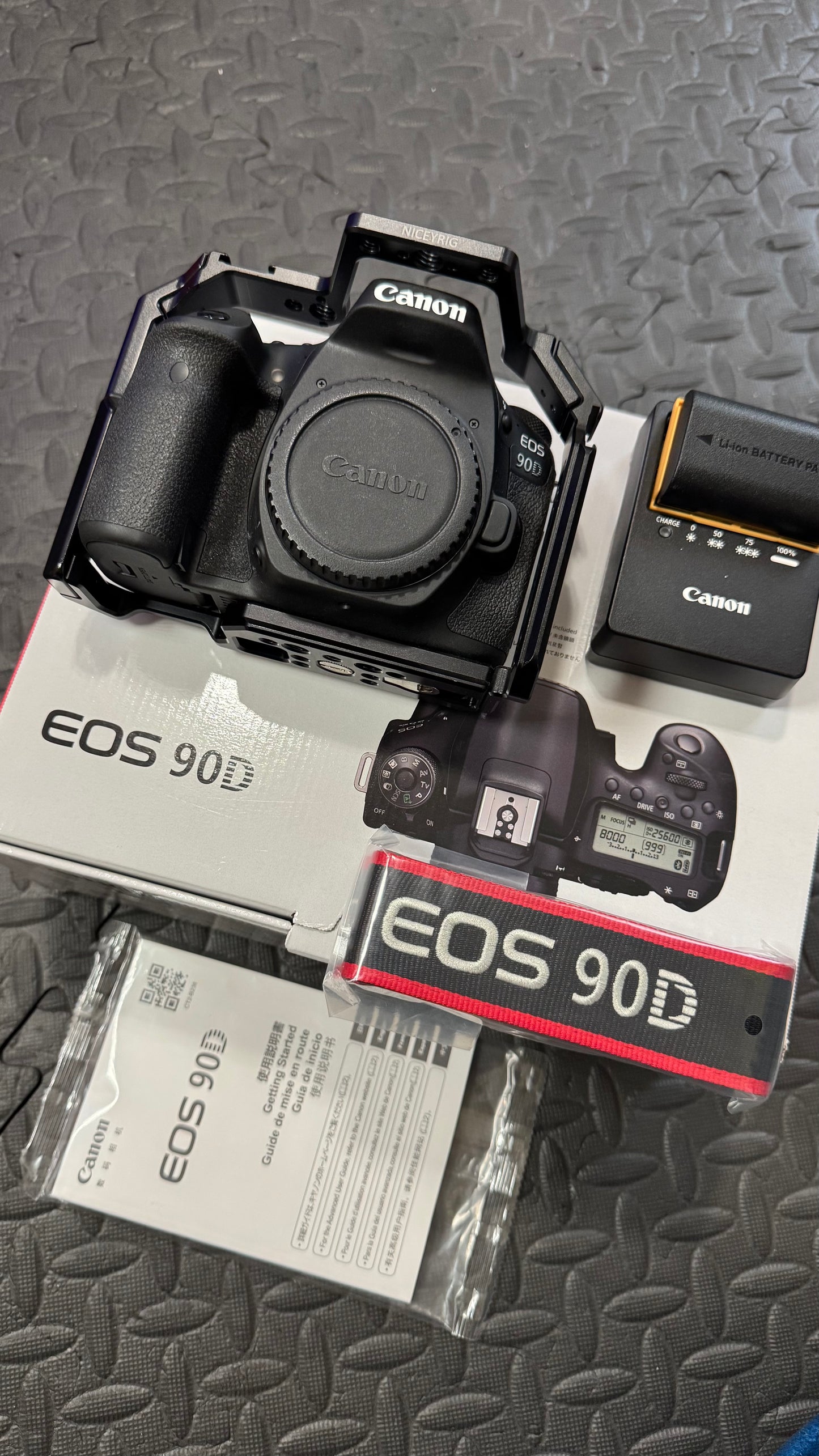 Canon 90d + Extras | (Used Item)