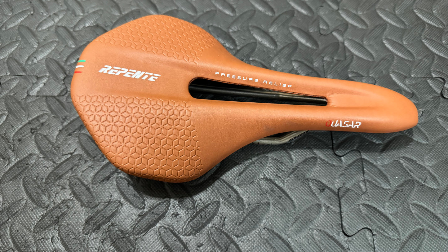 Saddle | Selle Repente Quasar Saddle 142mm | (Used Item)
