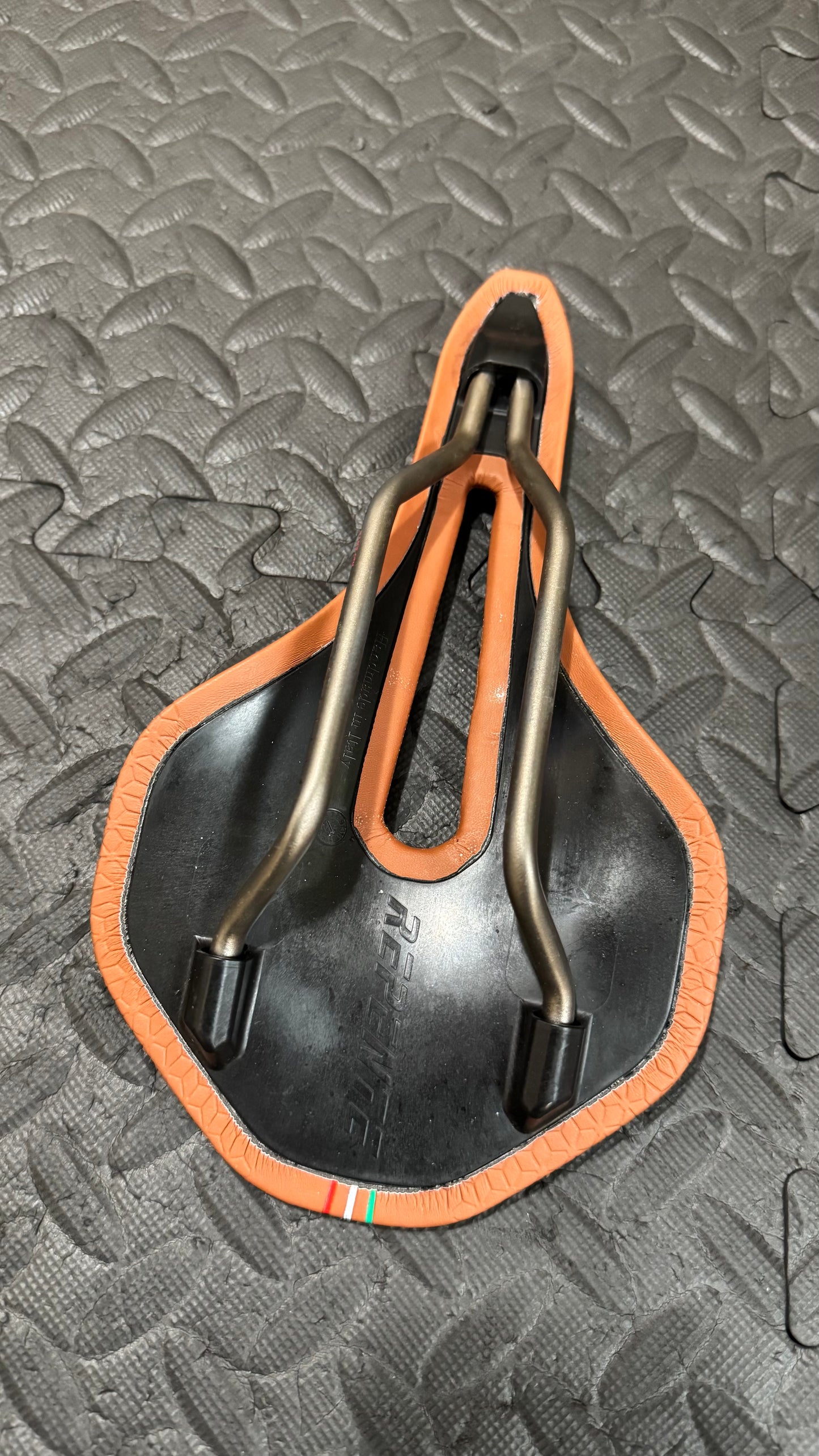 Saddle | Selle Repente Quasar Saddle 142mm | (Used Item)