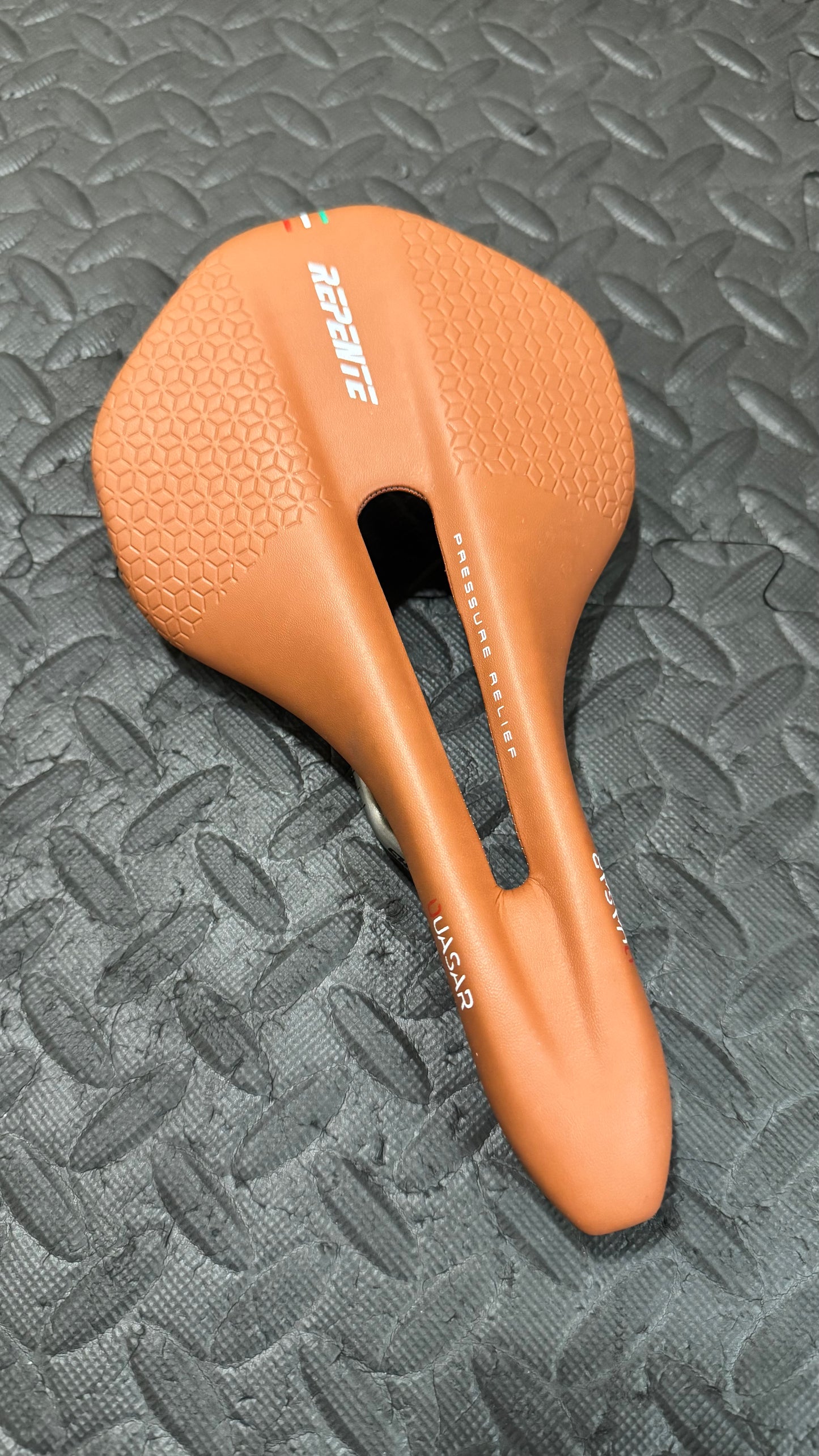 Saddle | Selle Repente Quasar Saddle 142mm | (Used Item)