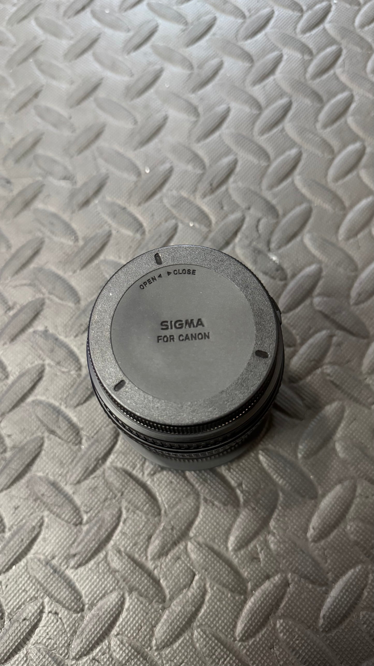 Lens | Sigma EX 10-20mm f/3.5 HSM EX DC Lens For EF Mount Canon Cameras | (Used Item)