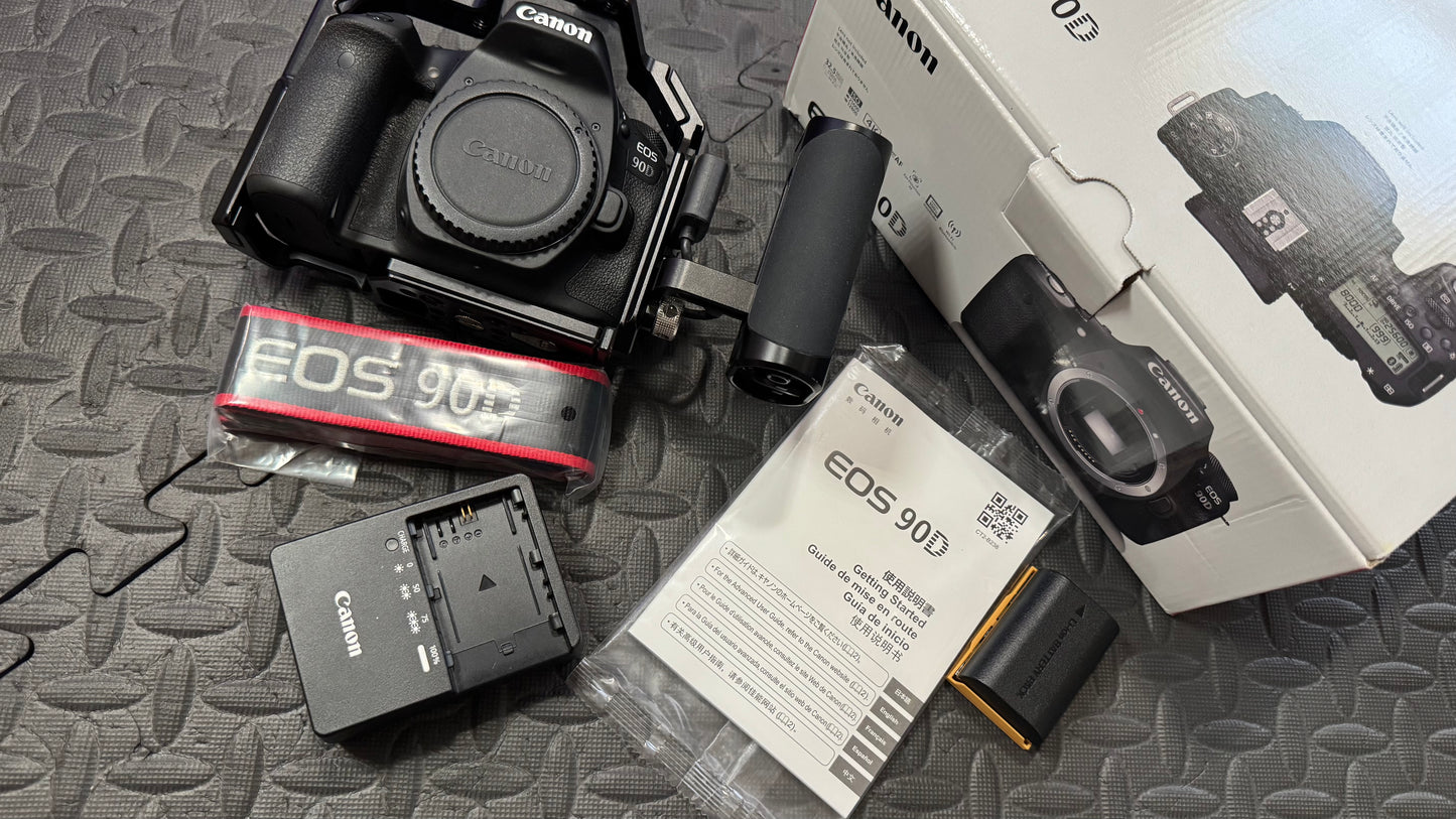 Canon 90d + Extras | (Used Item)