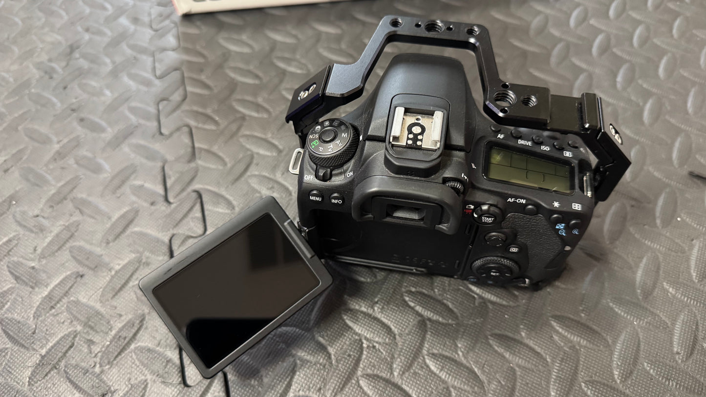 Canon 90d + Extras | (Used Item)