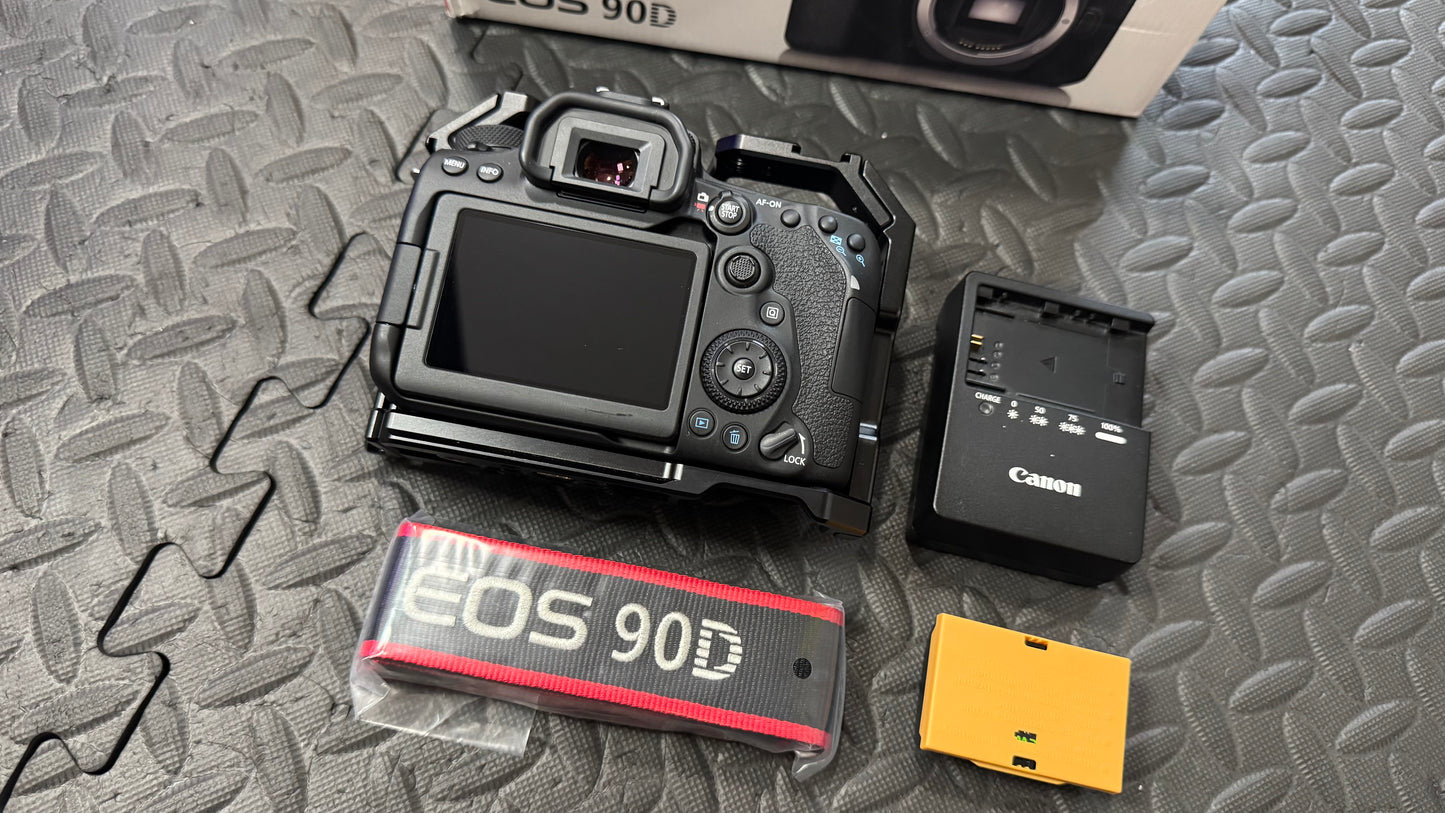 Canon 90d + Extras | (Used Item)