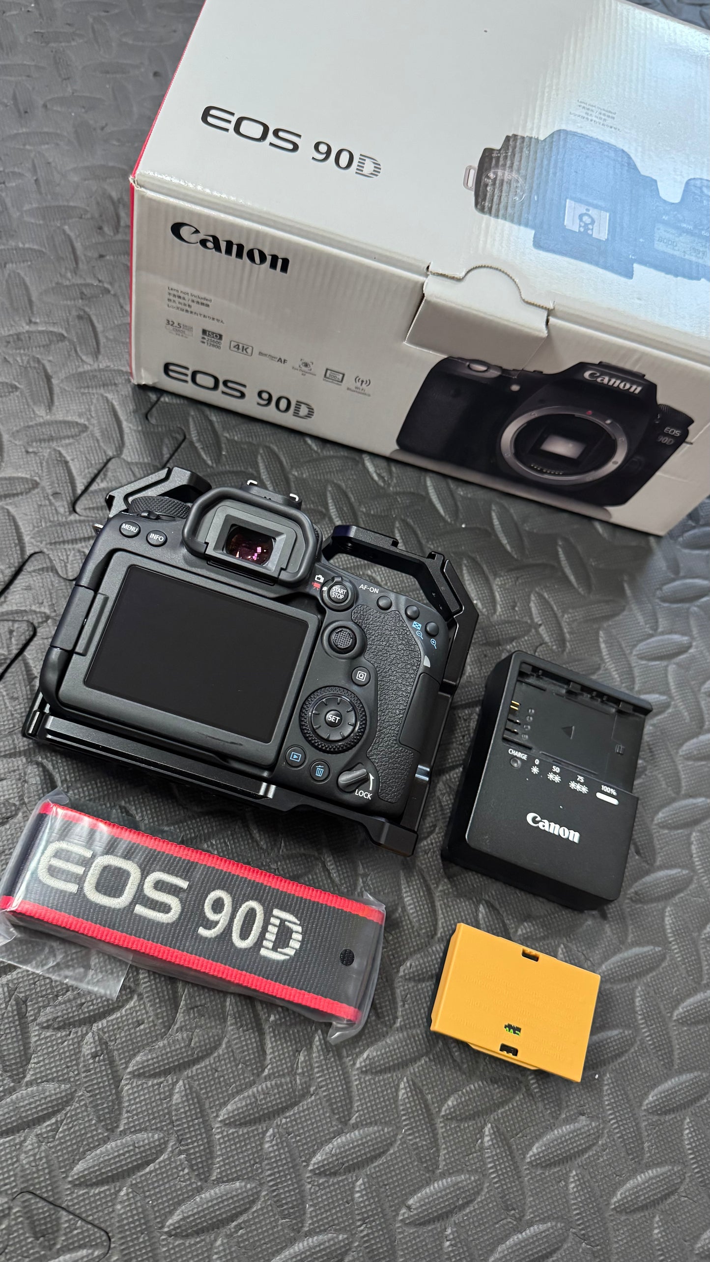 Canon 90d + Extras | (Used Item)
