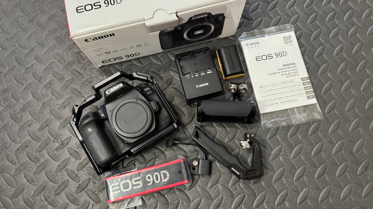 Canon 90d + Extras | (Used Item)